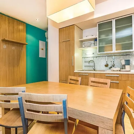Appartamento Amazing In With 2 Bedrooms, Wifi And Swimming Pool Novi Vinodolski