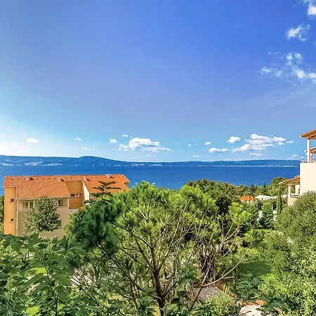 Amazing In With 2 Bedrooms, Wifi And Swimming Pool Appartamento Novi Vinodolski