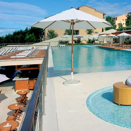 Апартаменты Amazing In With 2 Bedrooms, Wifi And Swimming Pool *