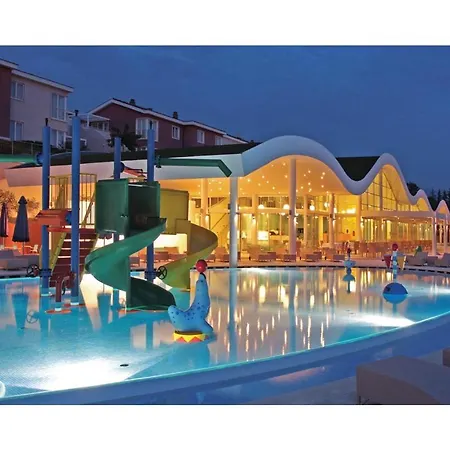 Amazing In With 2 Bedrooms, Wifi And Swimming Pool Апартаменты Нови-Винодолски